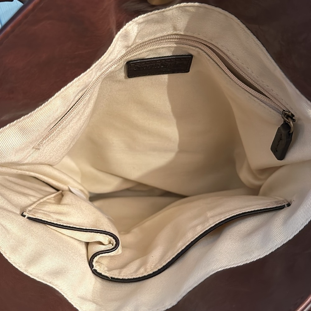 Brown leather NorthStyle shoulder bag. - Picture 3 of 11